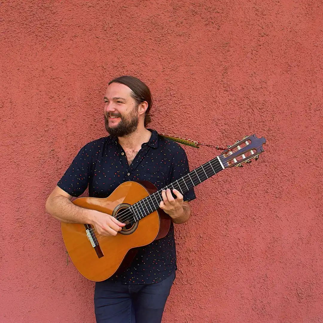 Nano Stern-Estacion del libro-Iquique