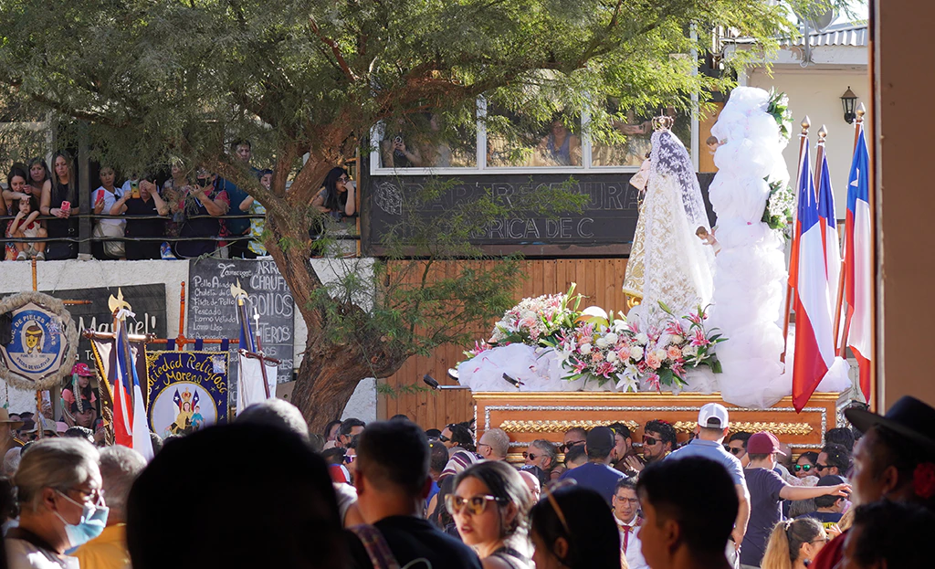 Fiesta la tirana 2023 figura virgen del carmen vestida