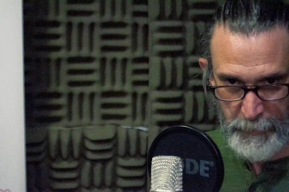 Pancho Melo grabando