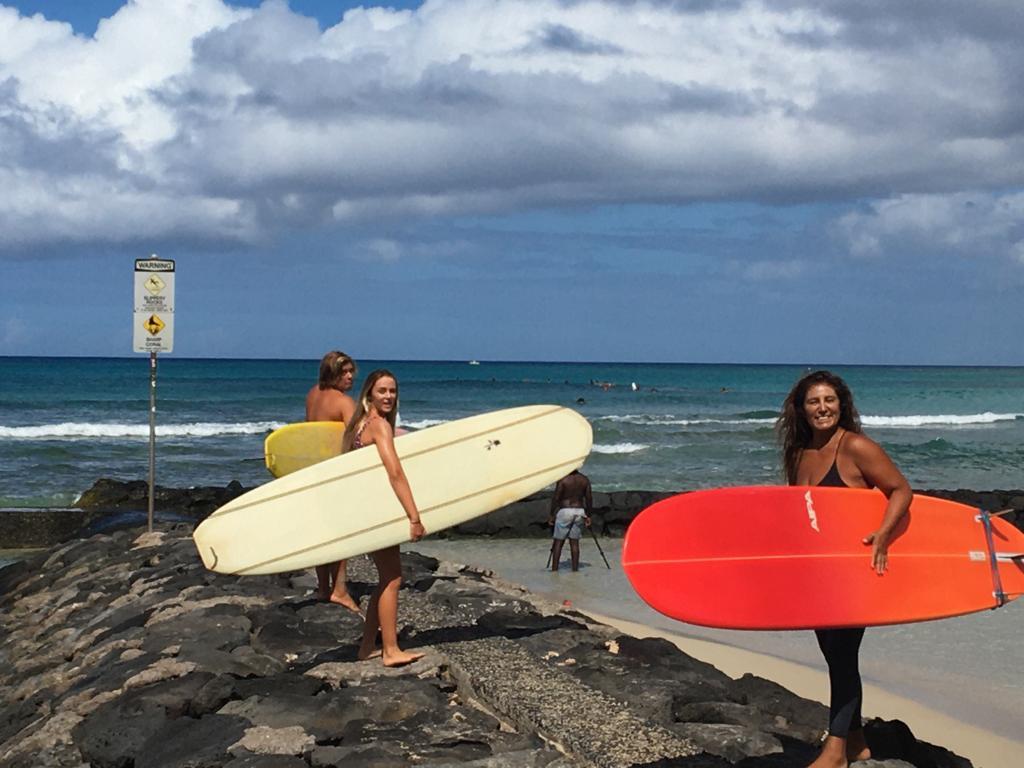 Elizabeth-Parra-Iquiqueña-en-hawaii-2