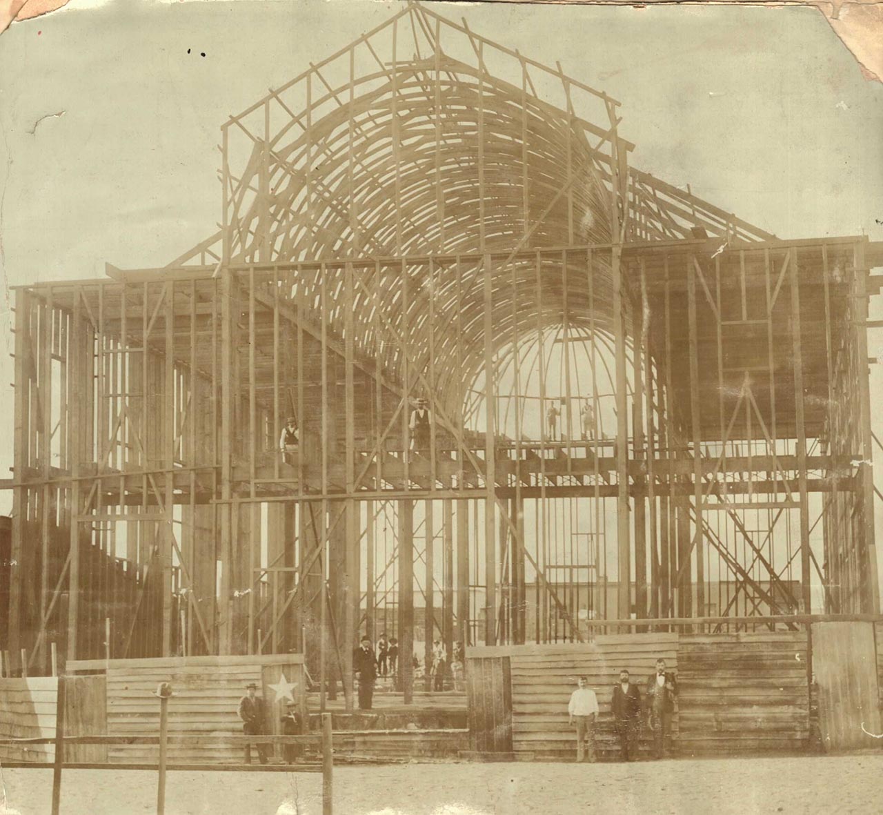 IGLESIA ANIBAL ESQUELETO web