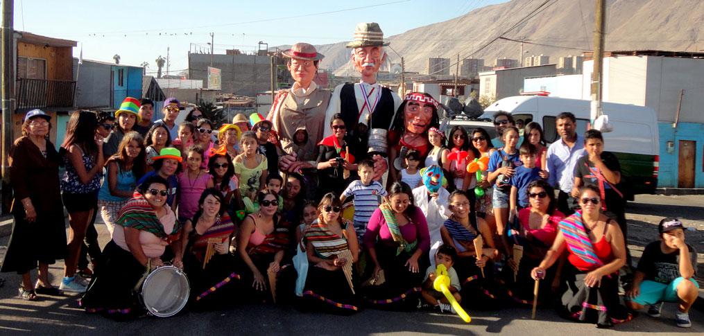 Poblacion-caupolican-Pasacalle-con-Marionetas-Gigantes