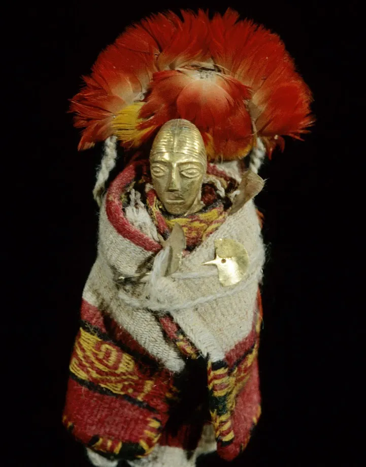 Llull Artifacts #9 Female Gold Statue (N-2)