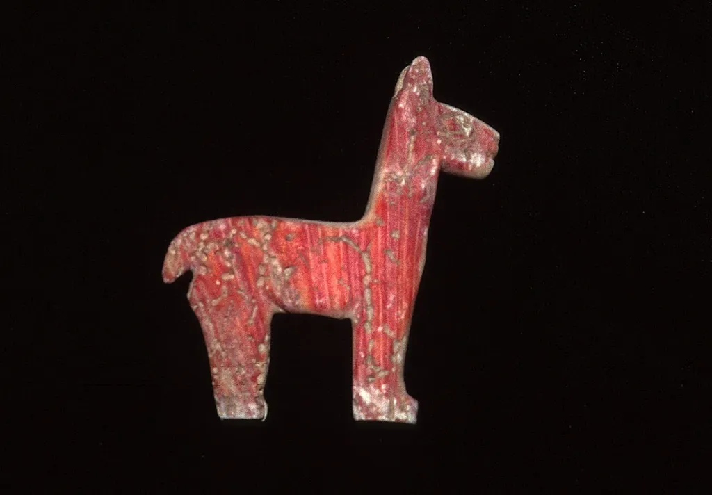 Ampato Artifacts #15 Spondylus llama statue (1i.2.E.01.7)