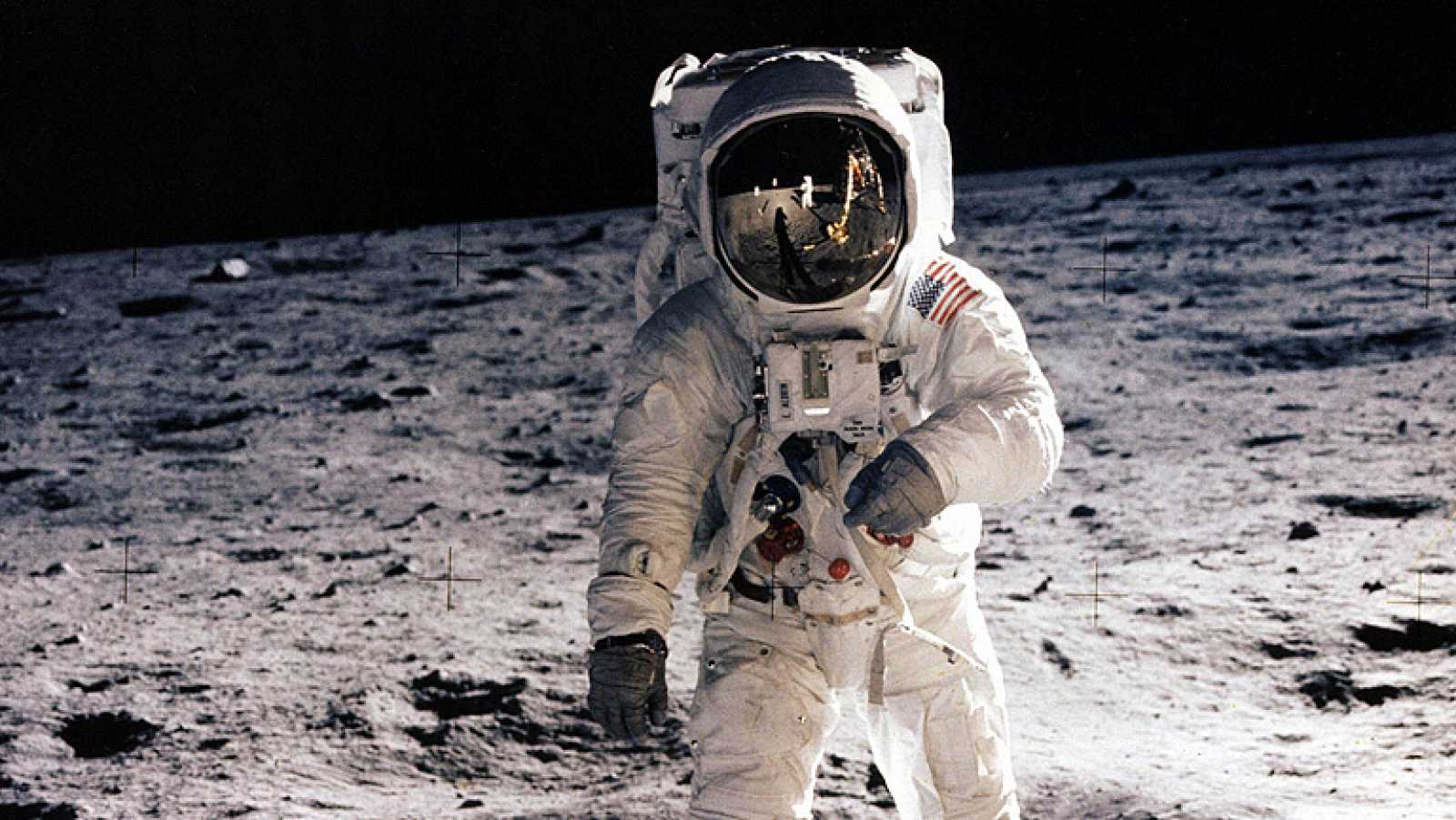 hombre en la luna